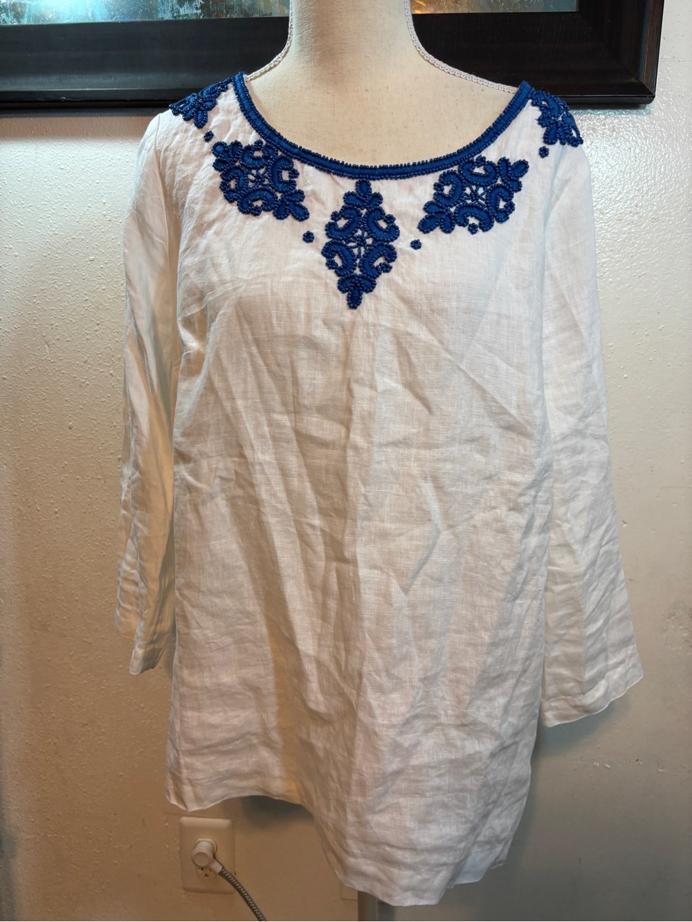 Lilly Pulitzer White Linen with Navy Blue Embroidery
